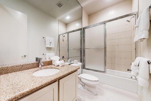 Las Olas Condominiums #103 - image 15