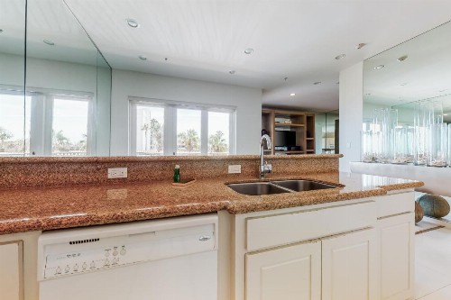 Las Olas Condominiums #103 - image 8