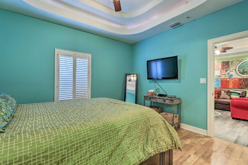 Pacifica Condo with Balcony Walk To Beach! - image 11