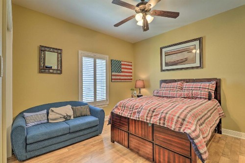 Pacifica Condo with Balcony Walk To Beach! - image 12