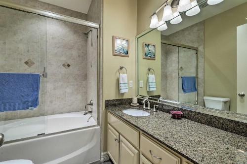 Pacifica Condo with Balcony Walk To Beach! - image 13