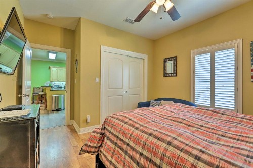 Pacifica Condo with Balcony Walk To Beach! - image 14