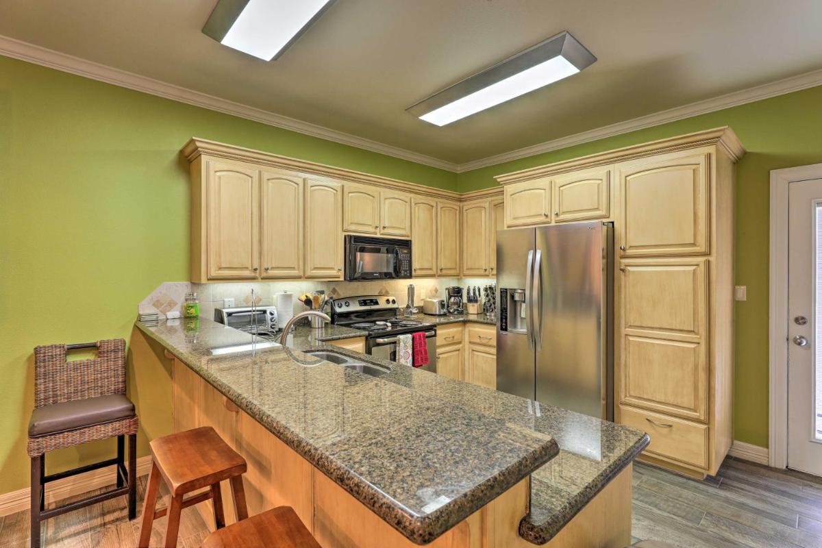 Pacifica Condo with Balcony Walk To Beach! - image 6