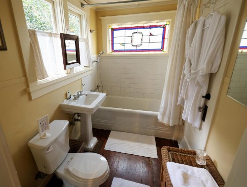 Arroyo Vista Inn - image 12