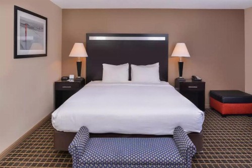 Hotel Nova SFO By FairBridge - image 10