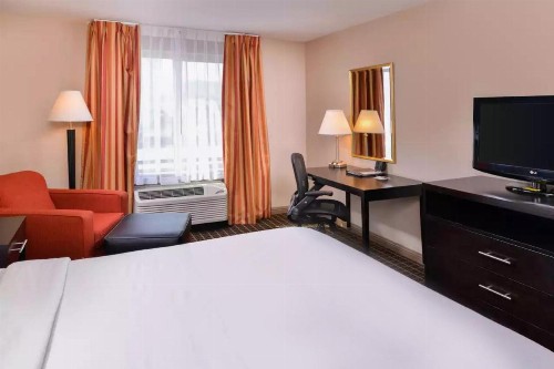 Hotel Nova SFO By FairBridge - image 13