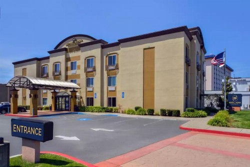 Hotel Nova SFO By FairBridge - image 4