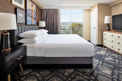 Embassy Suites San Francisco Airport - South San Francisco - image 13