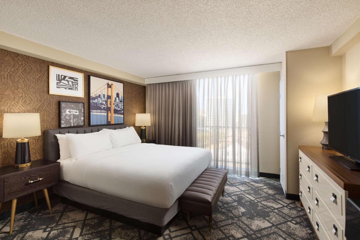 Embassy Suites San Francisco Airport - South San Francisco - image 2