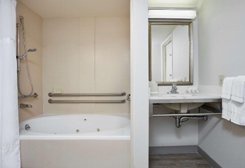 Hilton Garden Inn San Francisco Airport North - image 7