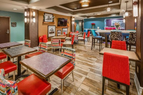 Hampton Inn San Francisco Airport - image 2