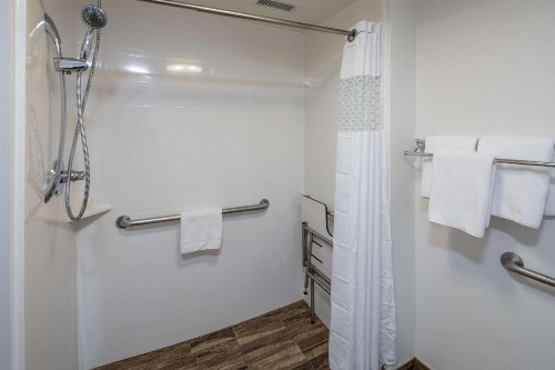 Hampton Inn San Francisco Airport - image 25