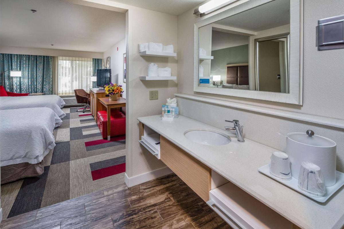 Hampton Inn San Francisco Airport - image 4