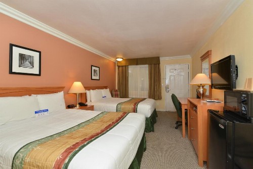Inn by the sfo - image 20