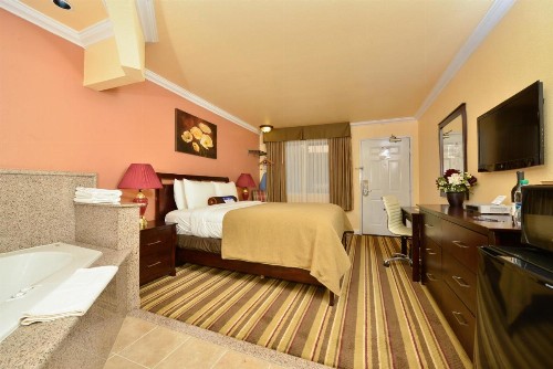 Inn by the sfo - image 22