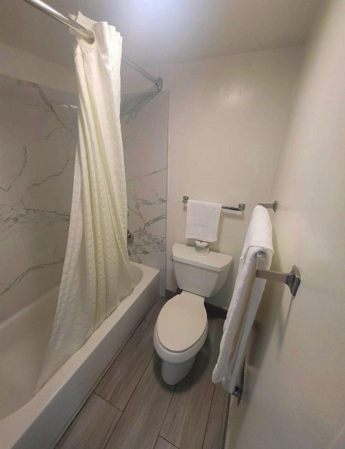 Travelodge by Wyndham San Francisco Airport North - image 19