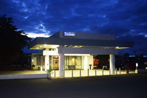 Travelodge by Wyndham San Francisco Airport North - image 3