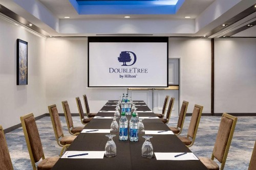 DoubleTree by Hilton San Francisco South Airport Blvd - image 11