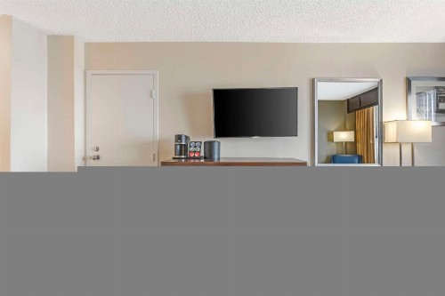 Best Western Plus Grosvenor Airport Hotel - image 25