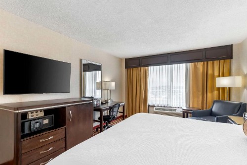 Best Western Plus Grosvenor Airport Hotel - image 36