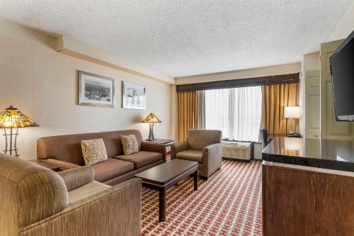 Best Western Plus Grosvenor Airport Hotel - image 4