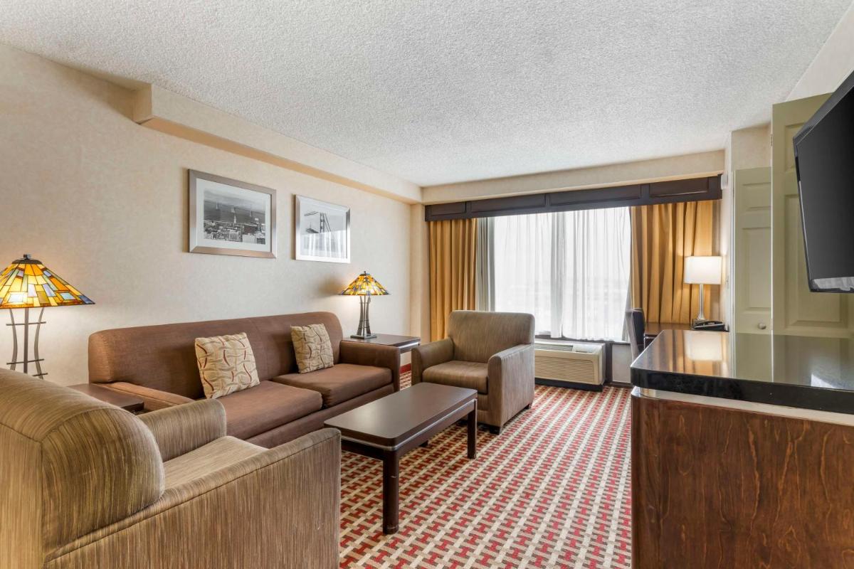 Best Western Plus Grosvenor Airport Hotel - image 4