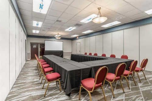 Best Western Plus Grosvenor Airport Hotel - image 39