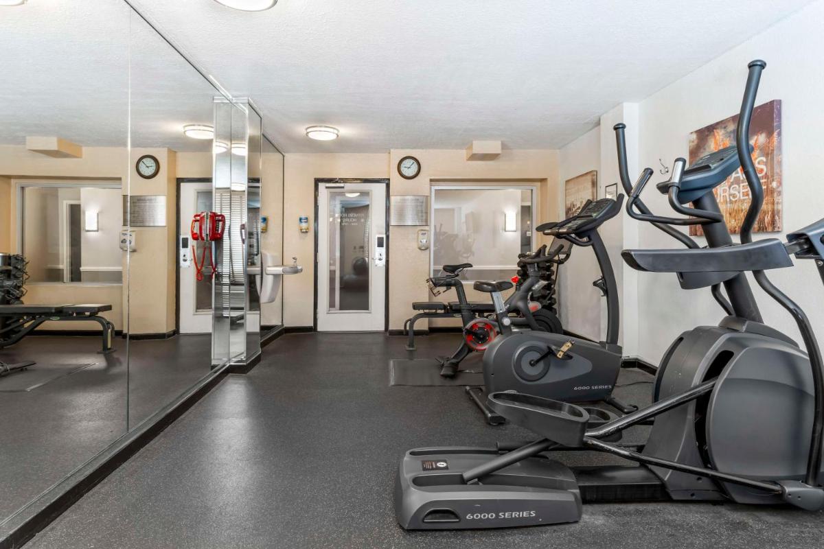 Best Western Plus Grosvenor Airport Hotel - image 5