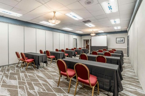 Best Western Plus Grosvenor Airport Hotel - image 6
