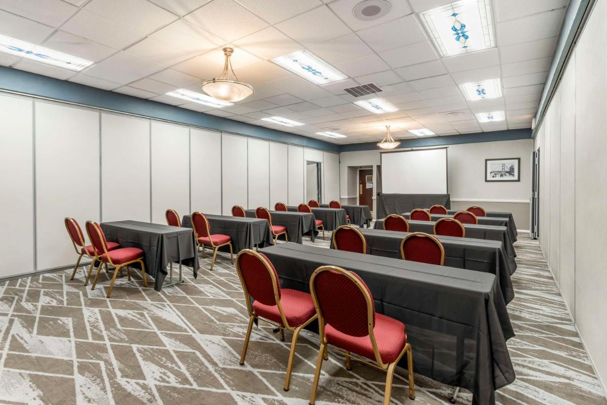 Best Western Plus Grosvenor Airport Hotel - image 6