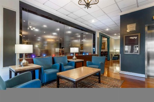 Best Western Plus Grosvenor Airport Hotel - image 7