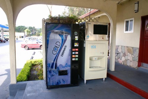 Travelers Inn - image 11