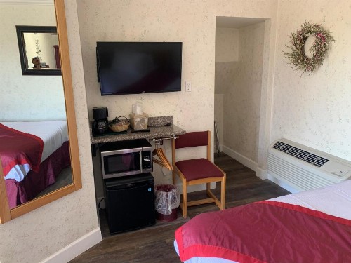Travelers Inn - image 18