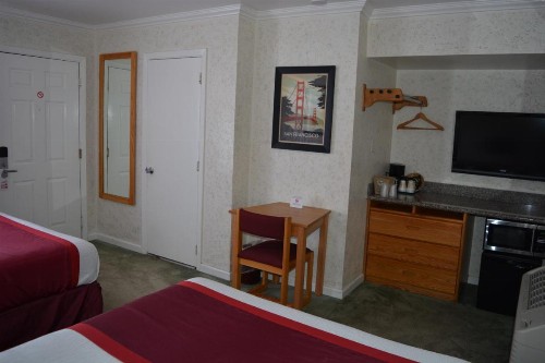 Travelers Inn - image 19