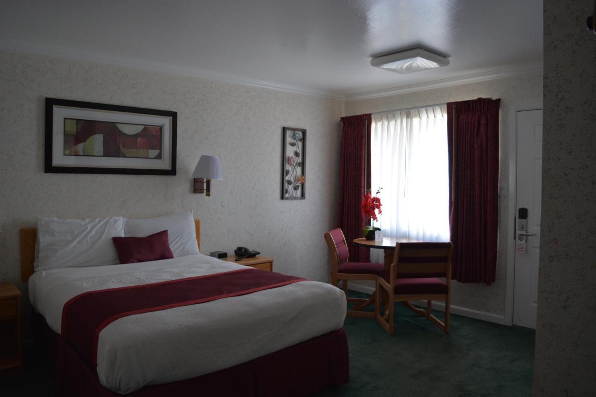 Travelers Inn - image 2