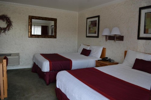 Travelers Inn - image 22