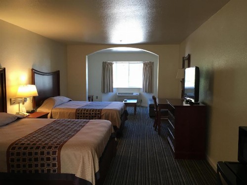 Airport Inn - image 30