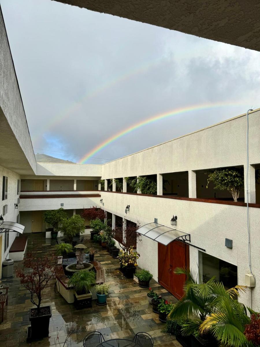 Airport Inn - image 4