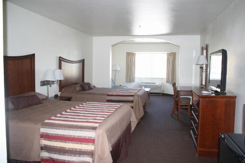 Airport Inn - image 40