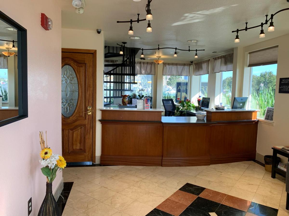 Airport Inn - image 7