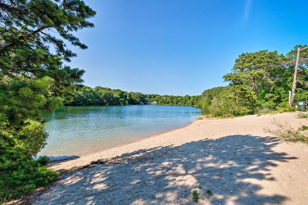 Cape Cod House with Grill and Yard - Drive to Beach! - main image