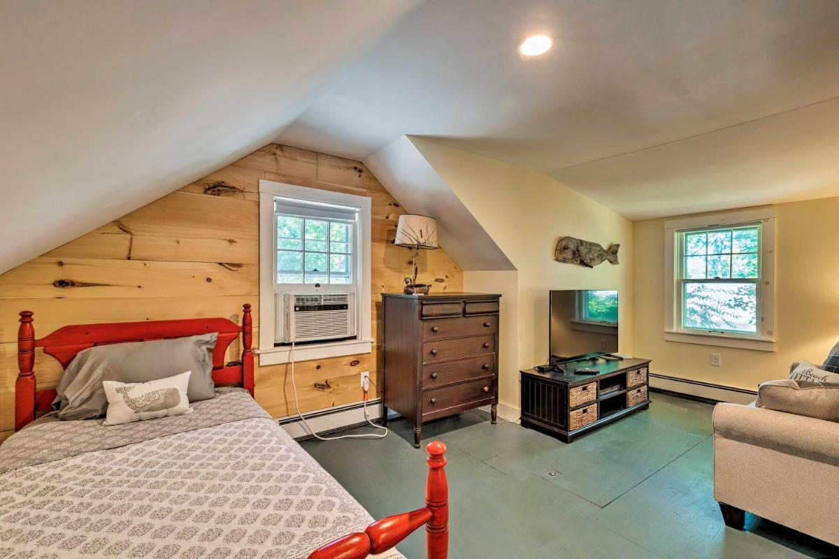 Cape Cod House with Grill and Yard - Drive to Beach! - image 7