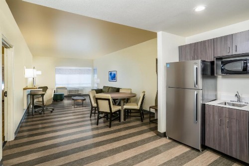 Holiday Inn & Suites Memphis Southeast-Germantown an IHG Hotel - image 16