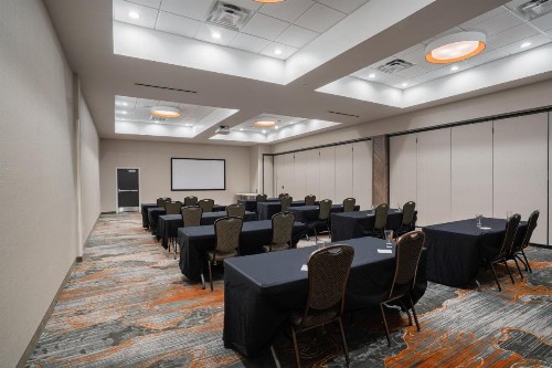 Holiday Inn & Suites Memphis Southeast-Germantown an IHG Hotel - image 2