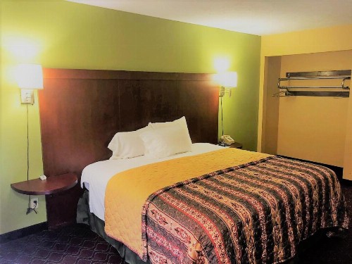 PATRIOT INN - image 12