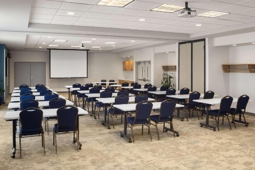 Hilton Garden Inn Spokane Airport - image 36