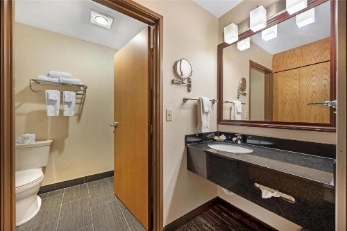 Best Western Plus City Center - image 35