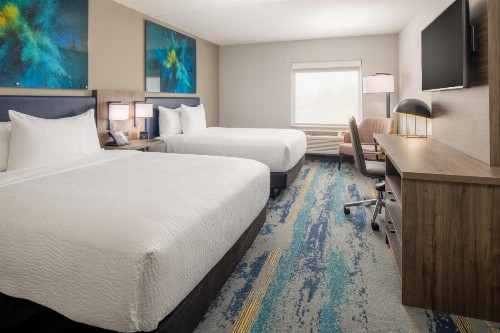 La Quinta Inn & Suites by Wyndham Spokane Downtown - image 10