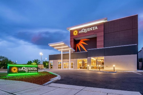 La Quinta Inn & Suites by Wyndham Spokane Downtown - image 16