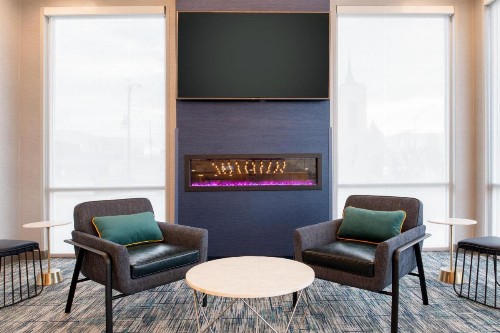 La Quinta Inn & Suites by Wyndham Spokane Downtown - image 3
